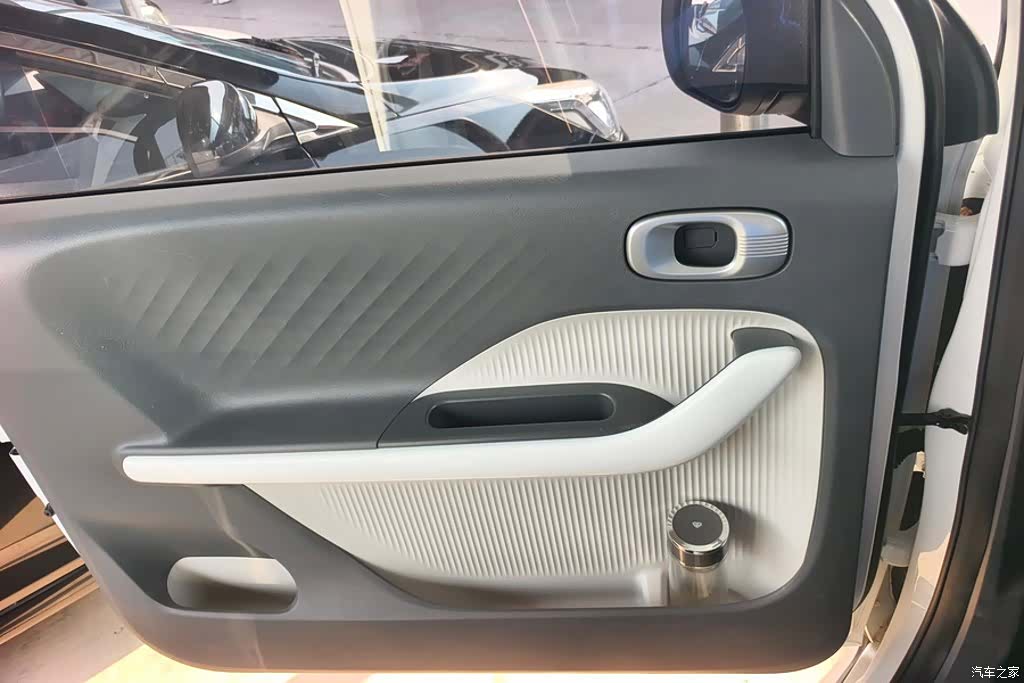 Geely Panda, 2025 7