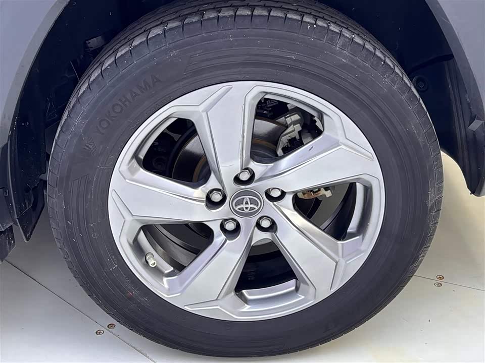 Toyota RAV4 Rongfang