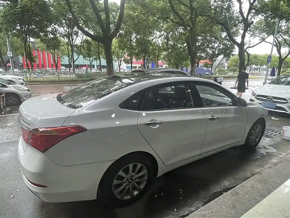 Hyundai Name picture