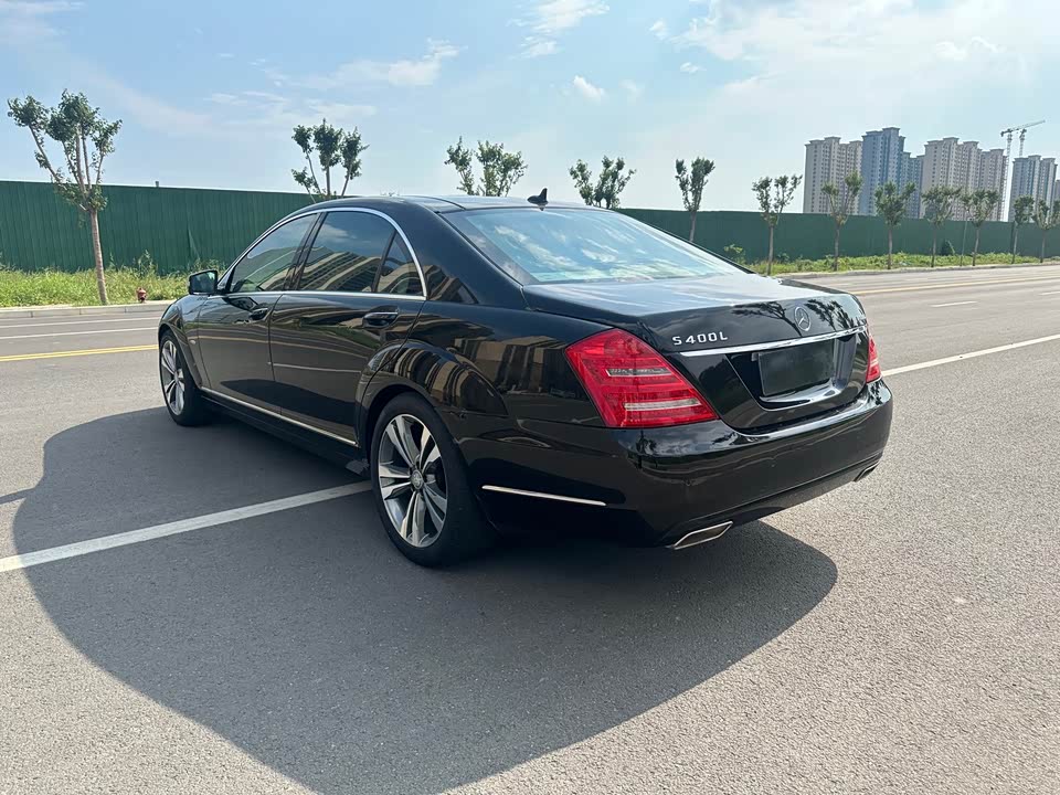 Mercedes-Benz S-class Mercedes-Benz S-class