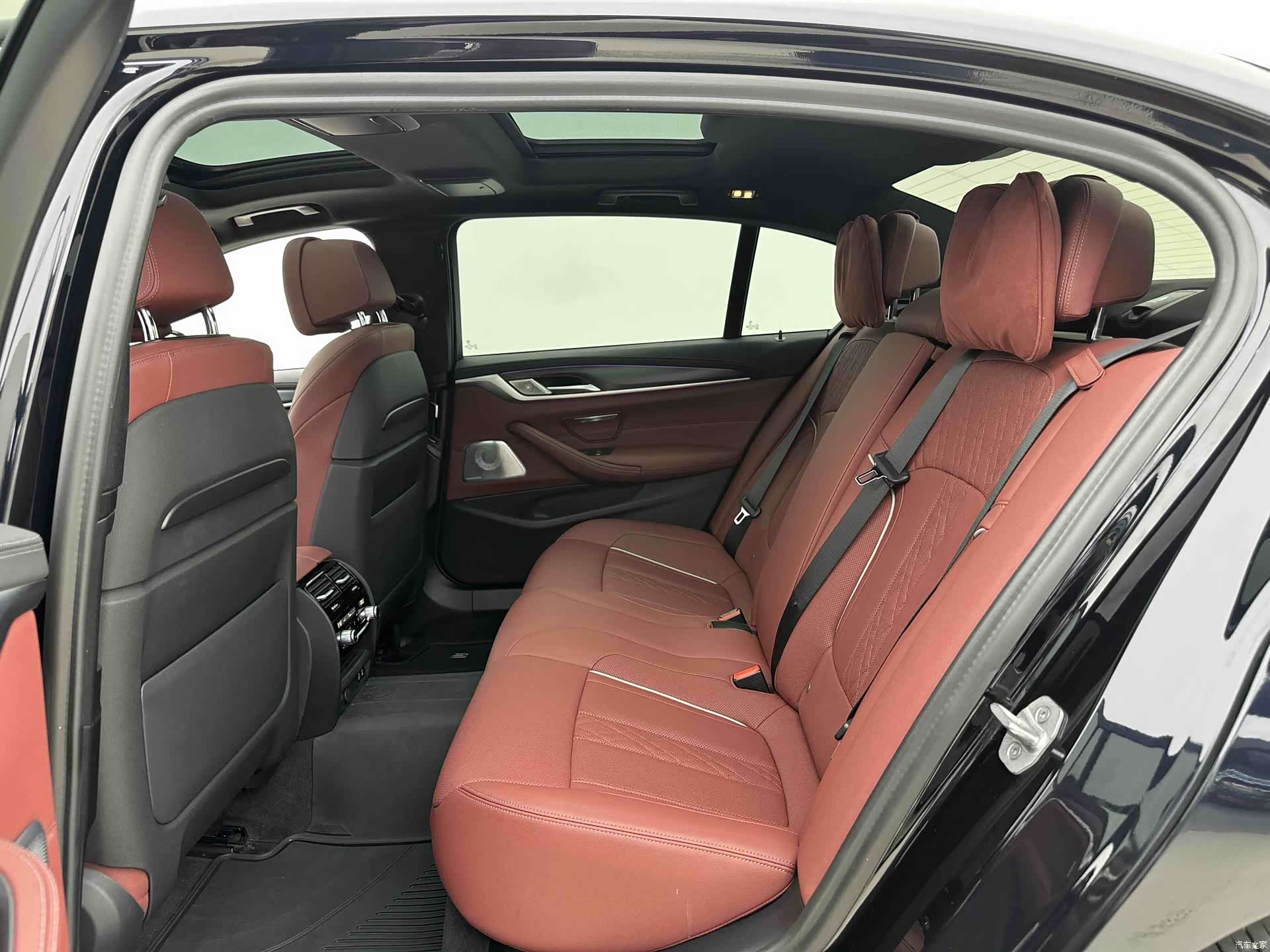BMW 5 Series, 2023 10