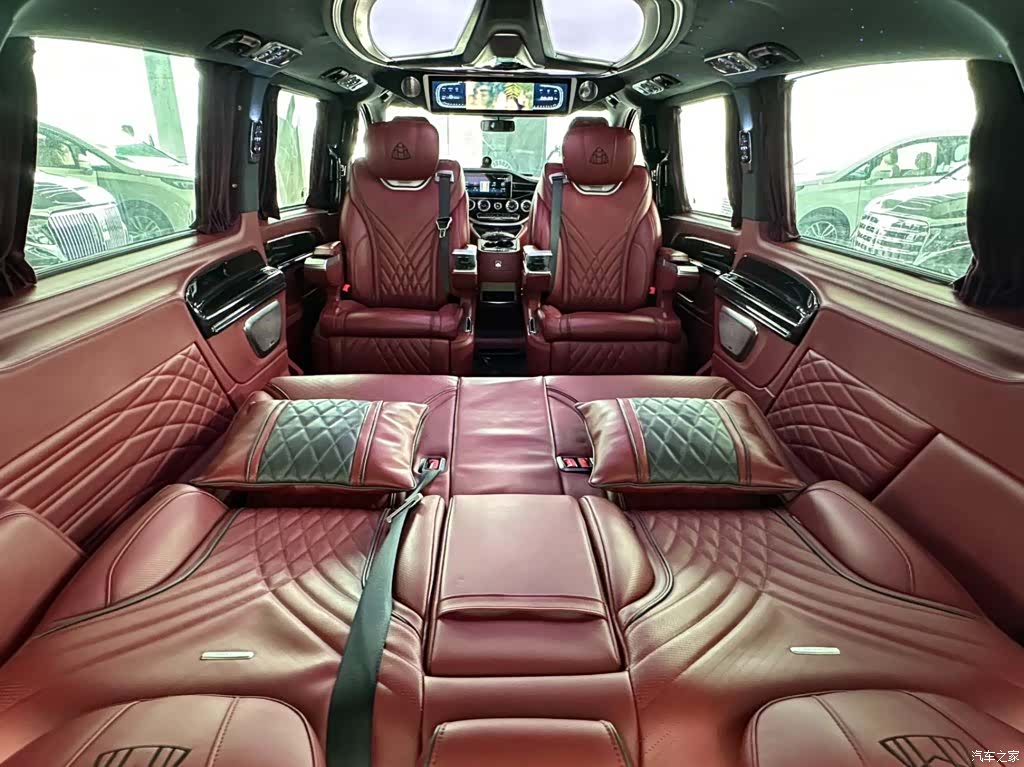 Mercedes-Benz 7, 2023 24