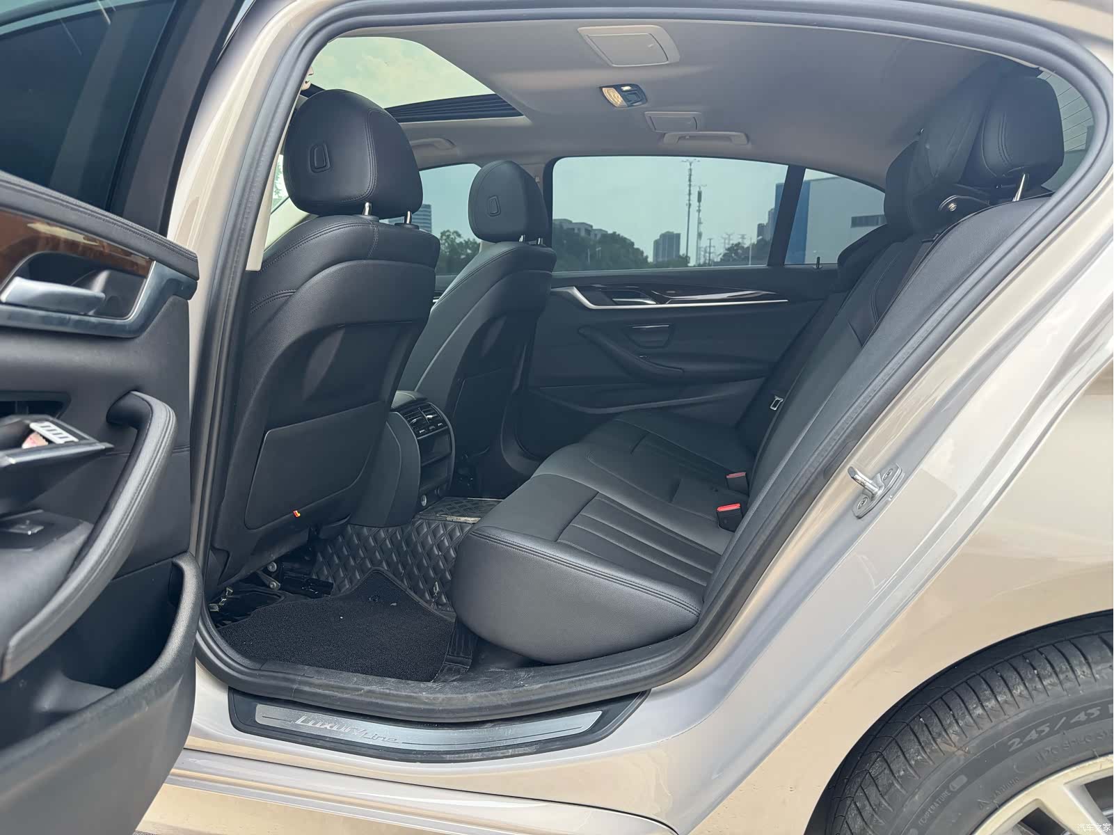 BMW 5 Series, 2018 все фото