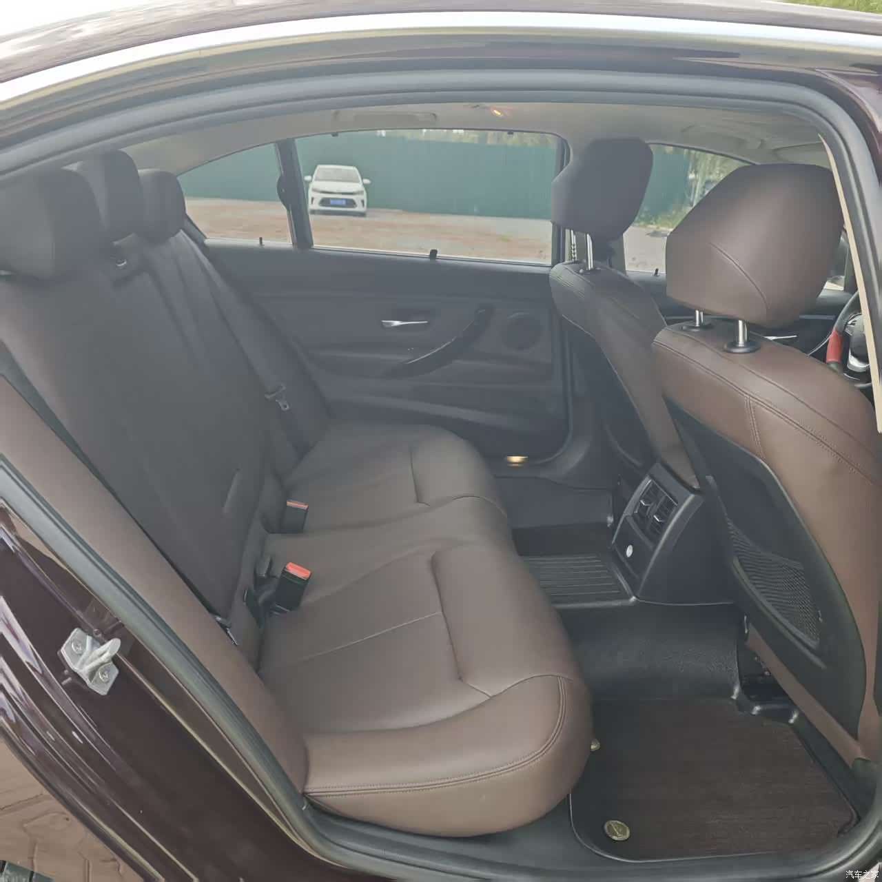 BMW 3 Series, 2018 10