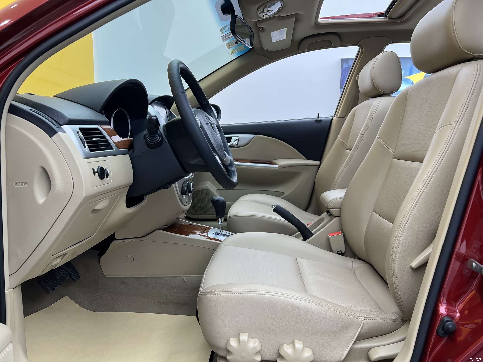 Buick 1.6LX-AT, 2010 6
