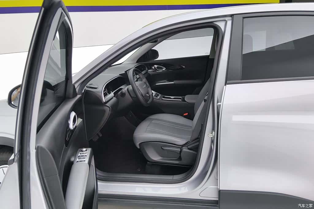 Geely Xingyuan, 2025 9