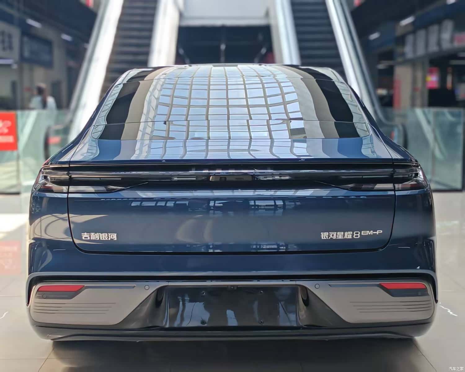 Geely 8, 2025 4