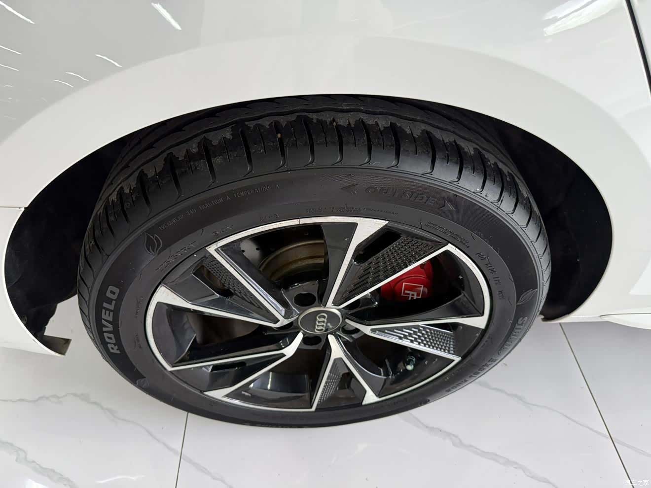 Audi A4L, 2018 19
