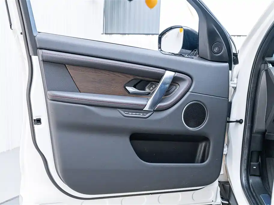 Land Rover Discover sports