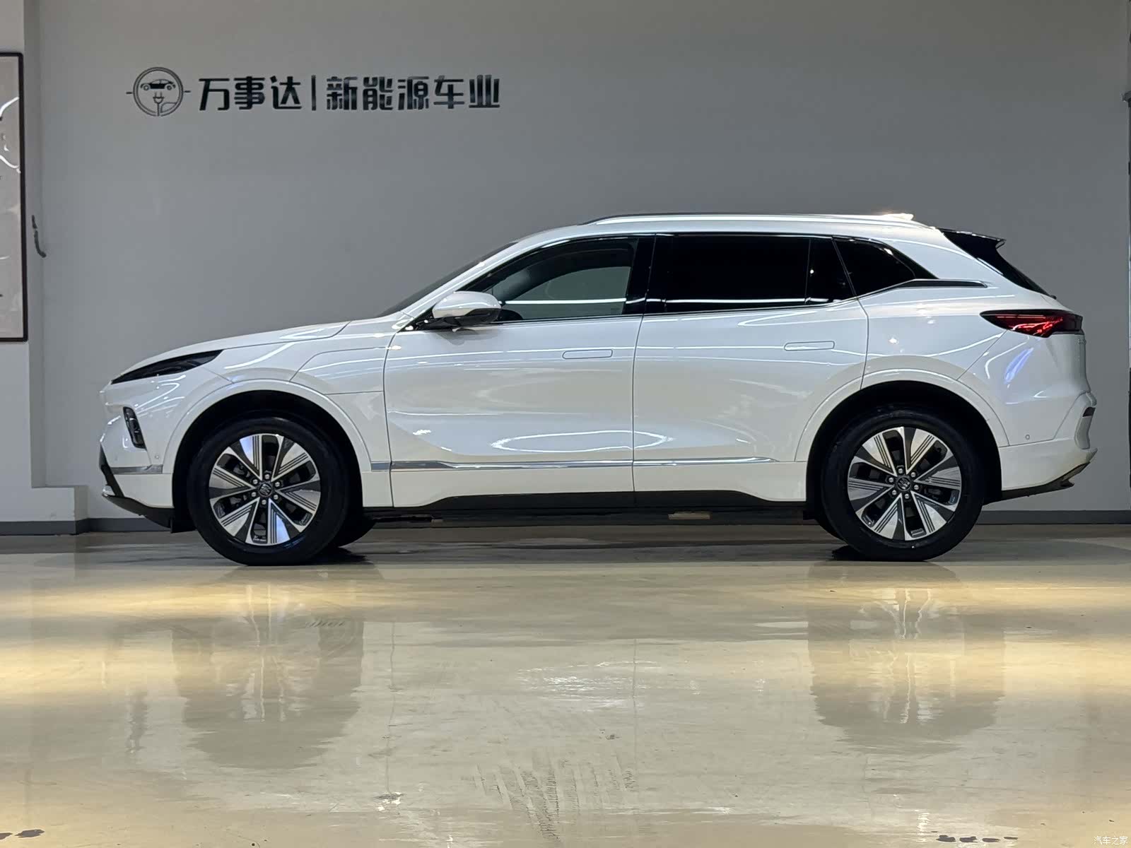 Buick E5, 2025 3