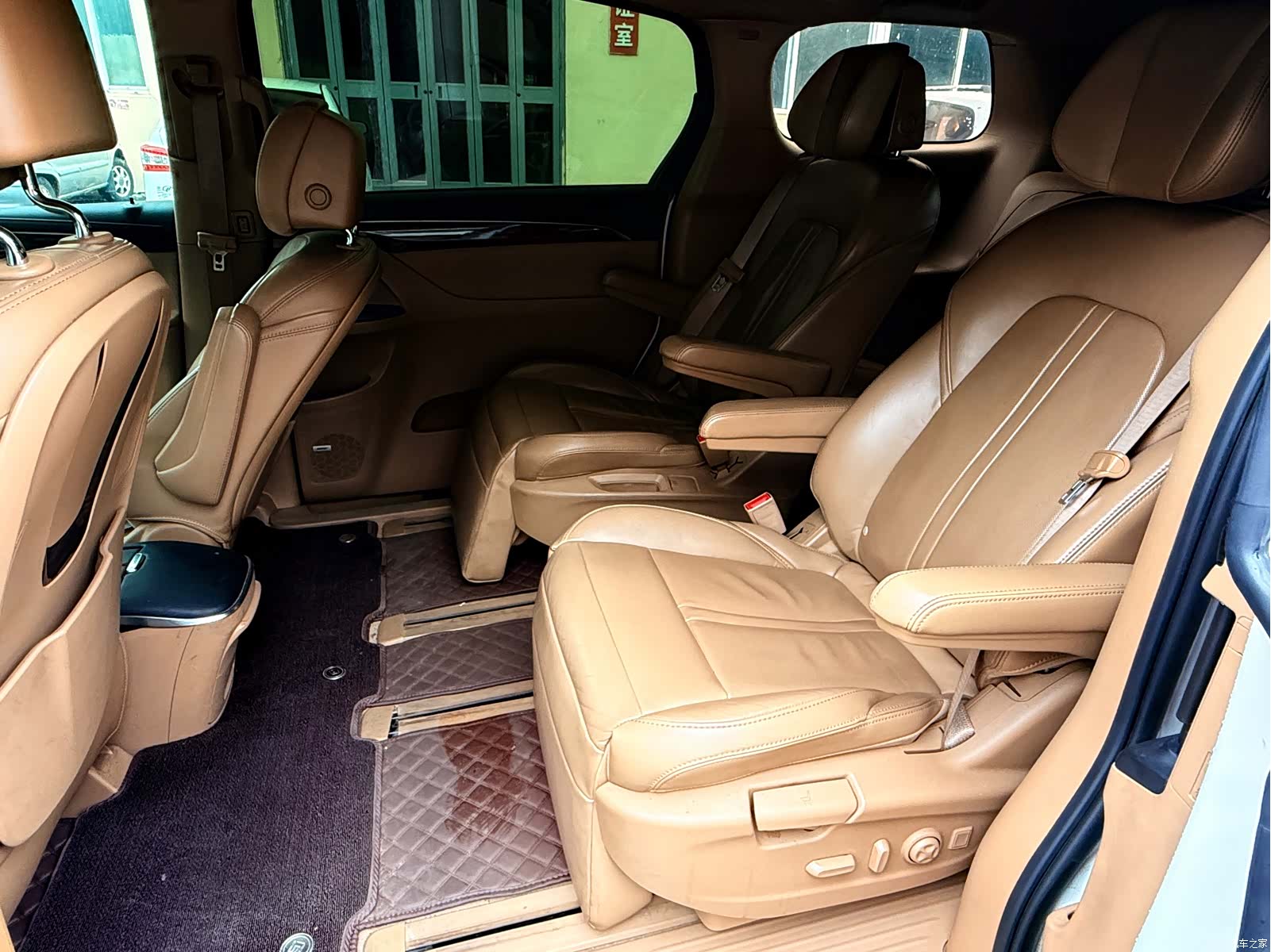 Buick GL8, 2017 8