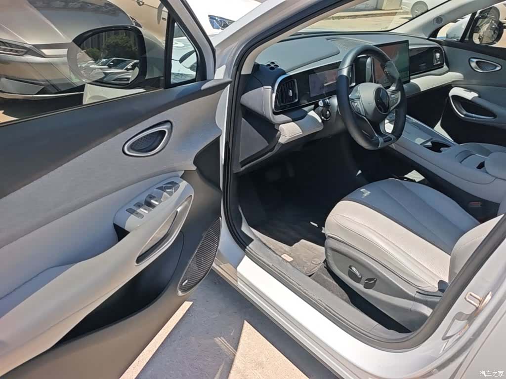 BYD HiAce, 2025 16