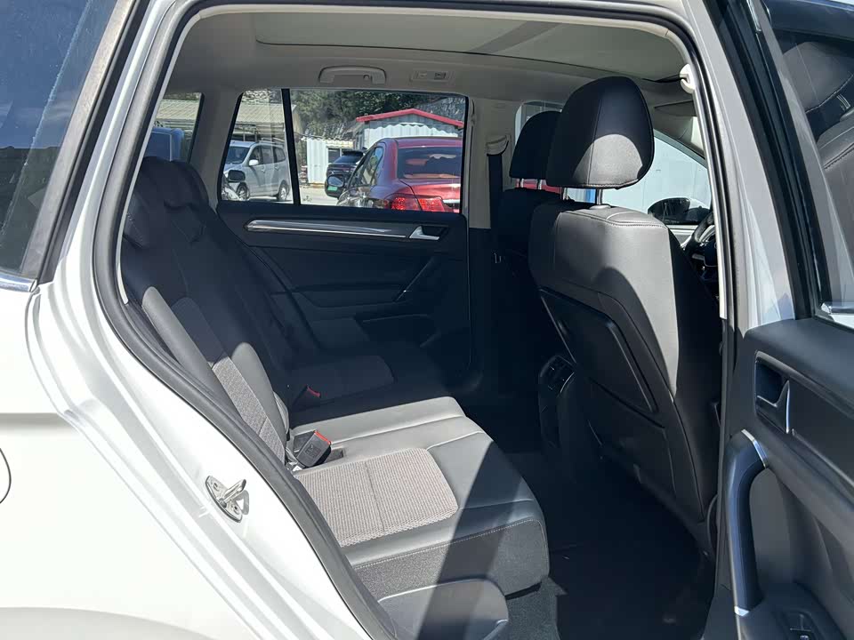 Volkswagen Golf*Jiayu