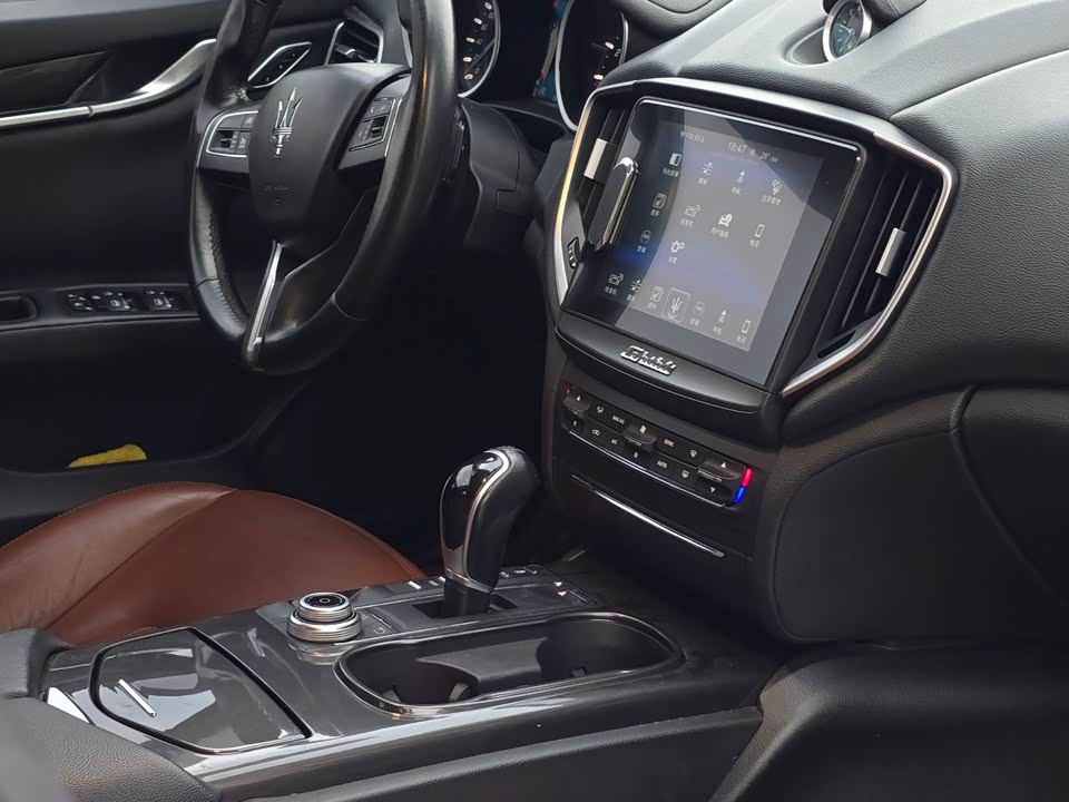Maserati Ghibli Maserati Ghibli