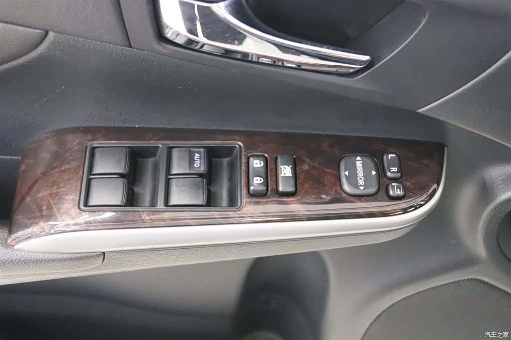 Toyota Camry, 2016 11