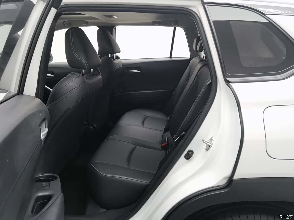 Toyota Frontlander, 2022 15