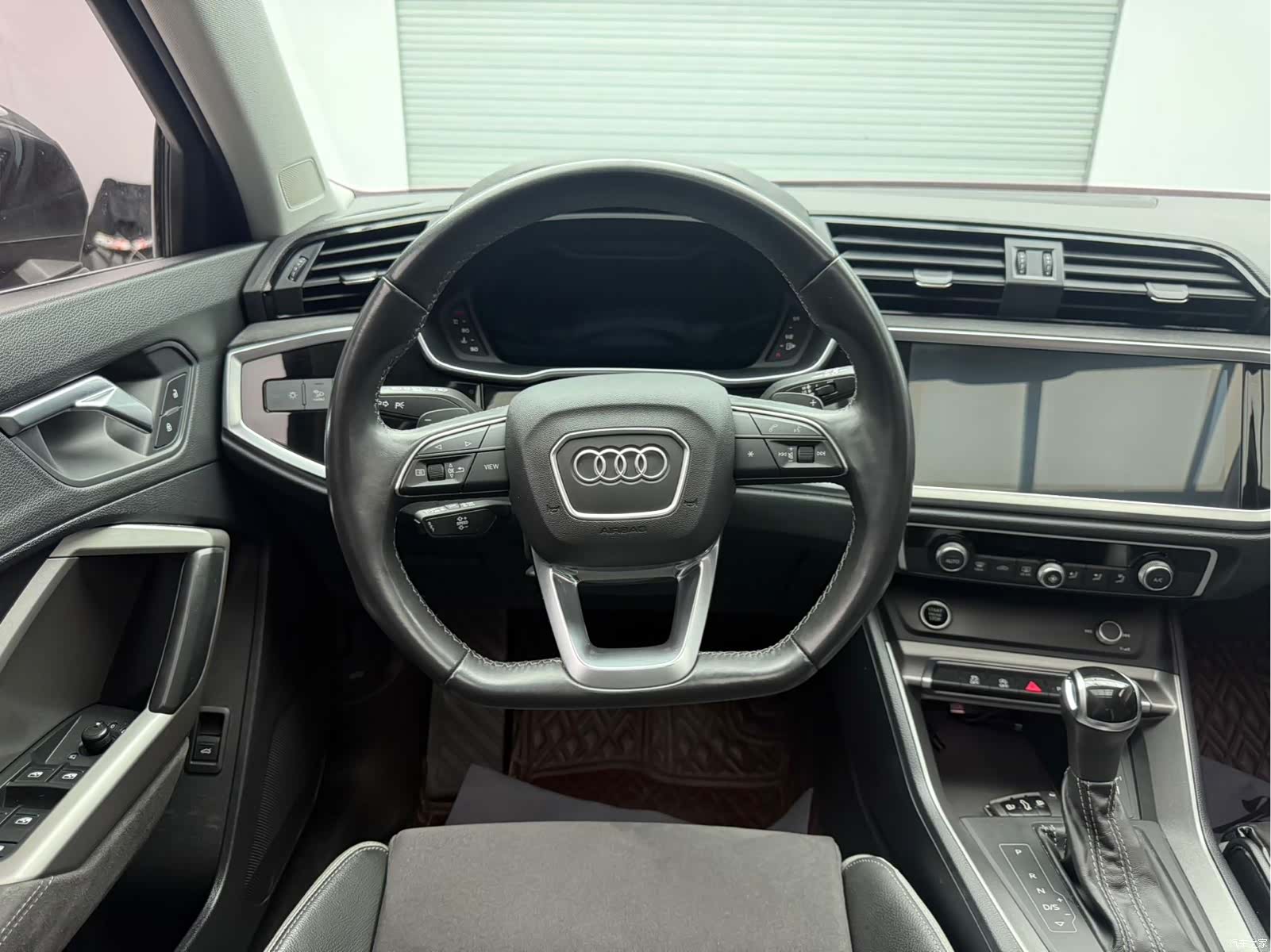 Audi Q3, 2022 13