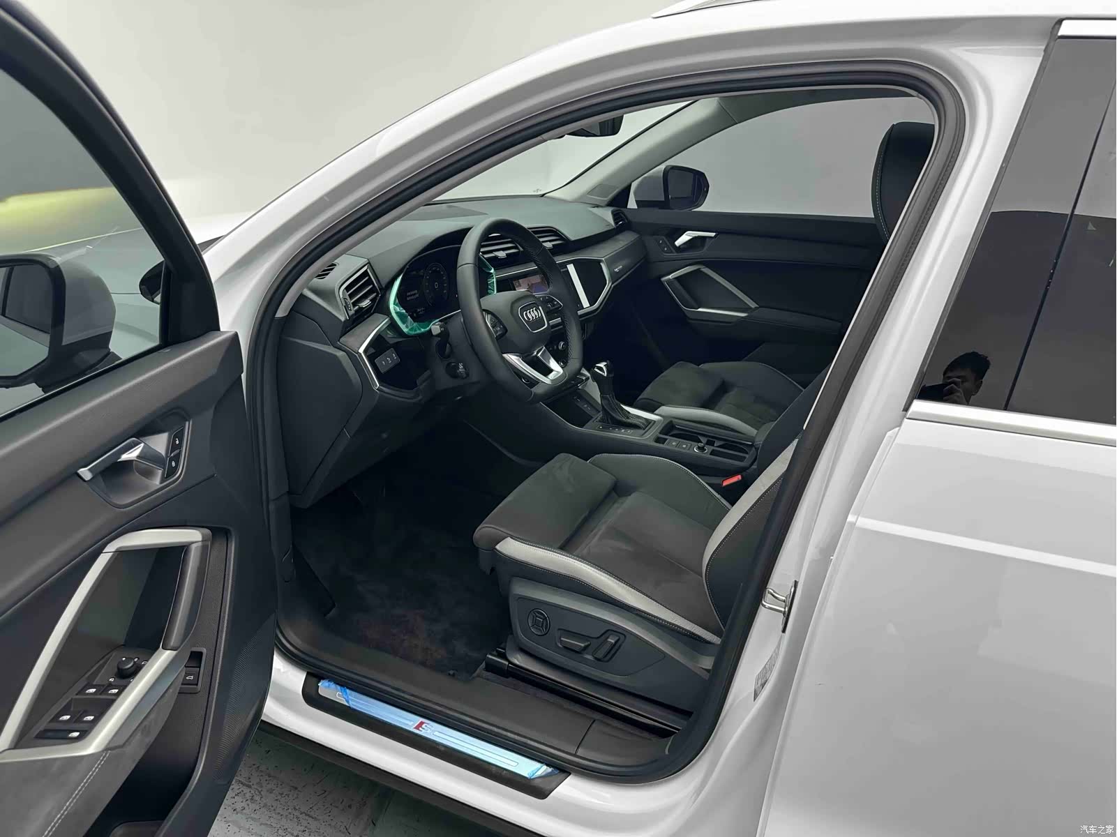 Audi Q3, 2023 9