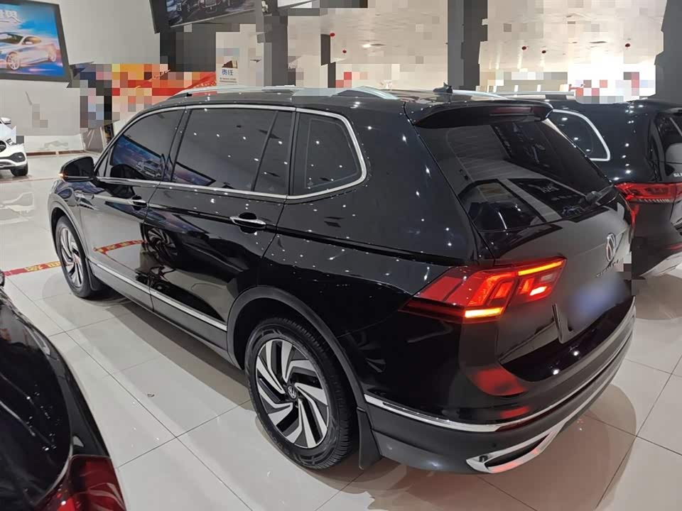 Volkswagen Tiguan L