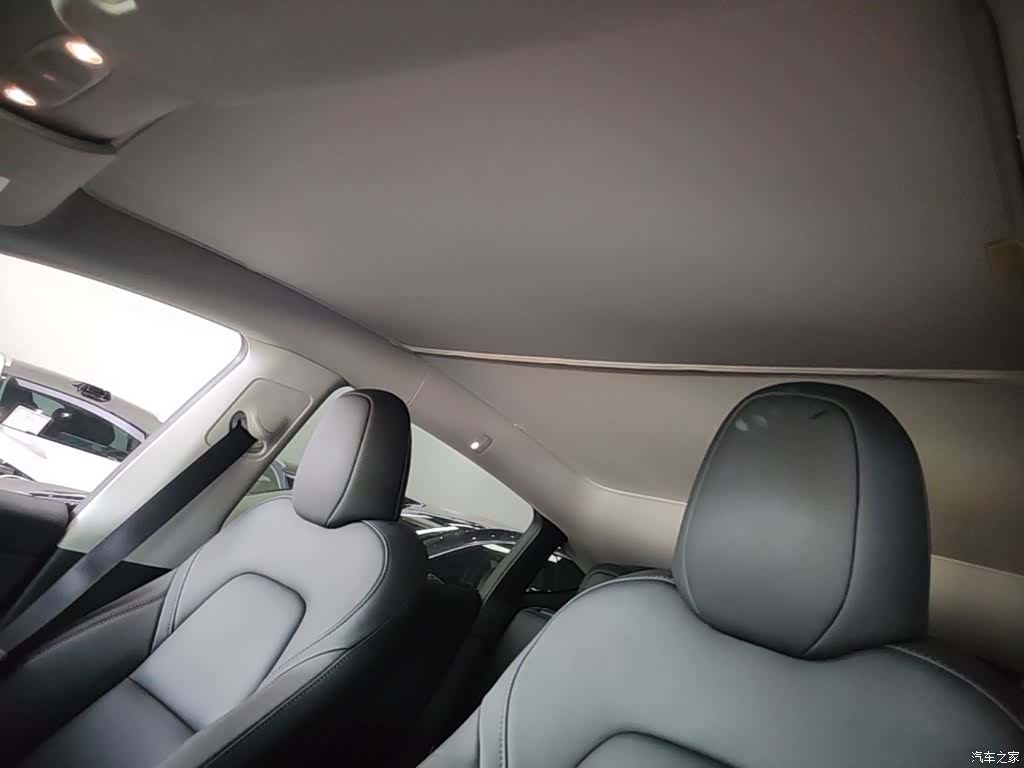 Tesla Model Y, 2022 18