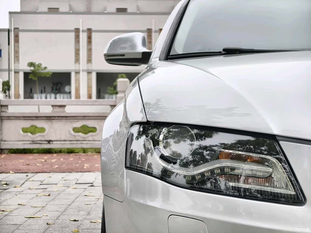 Audi A4L, 2011 4