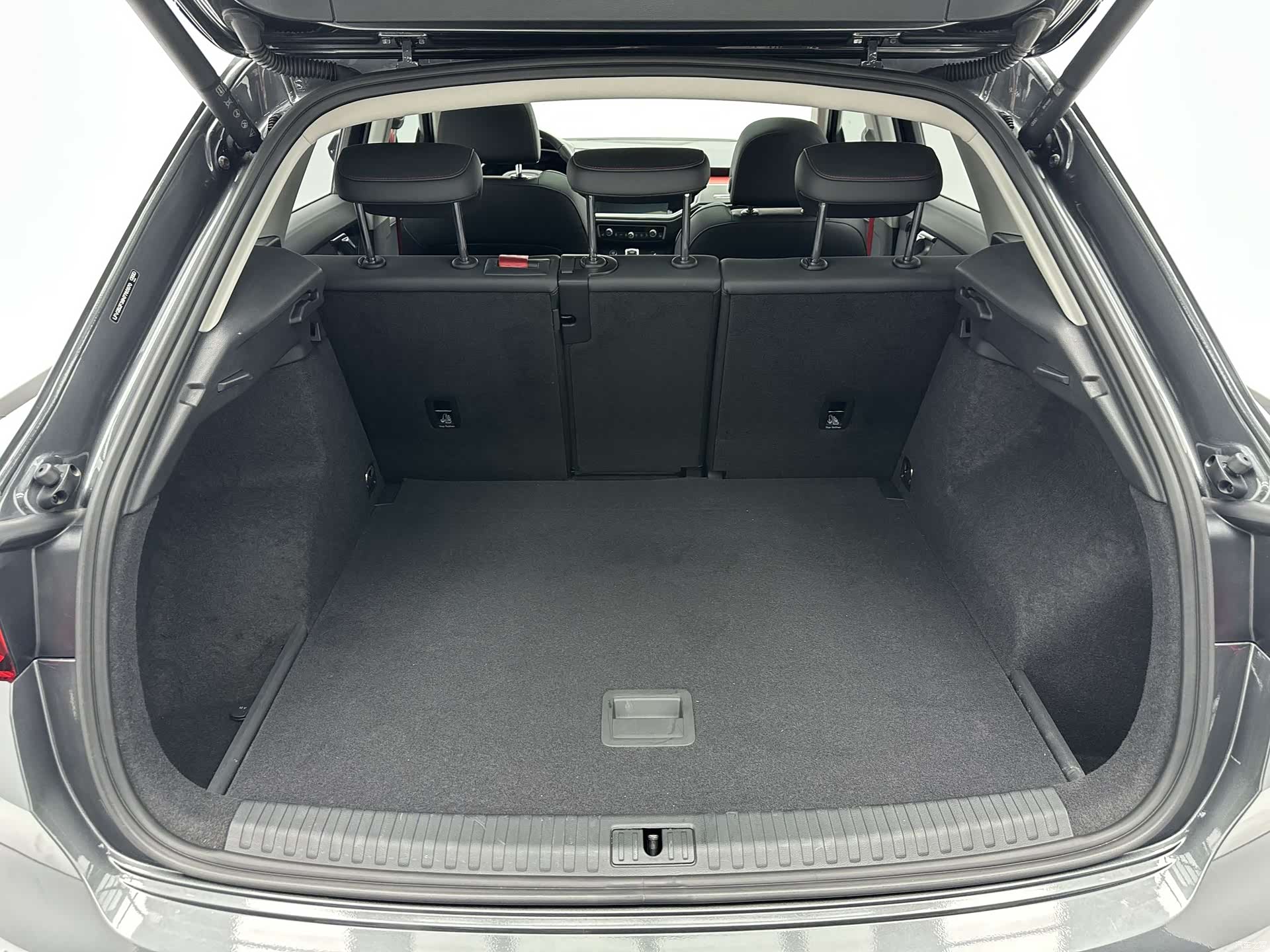 Audi Q3, 2023 18