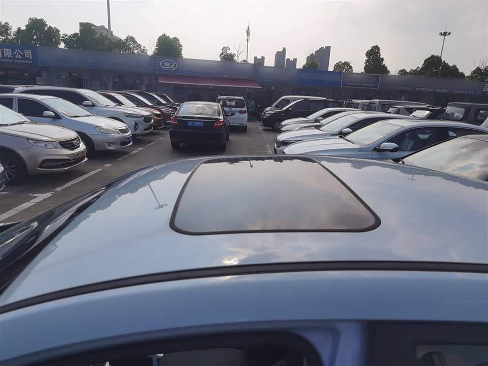 Geely Emgrand L HiP Geely Emgrand L HiP
