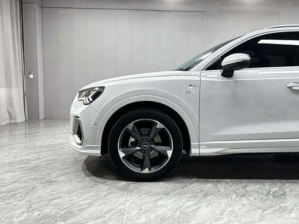 Audi Q3, 2022 8