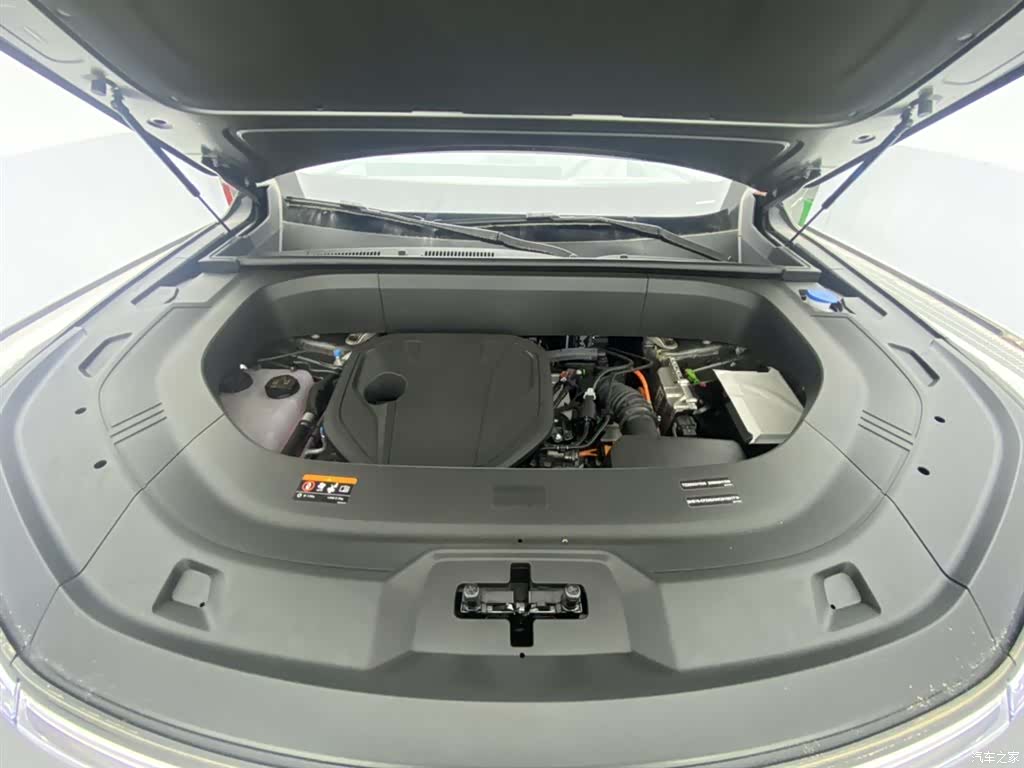 Geely M9, 1900 12