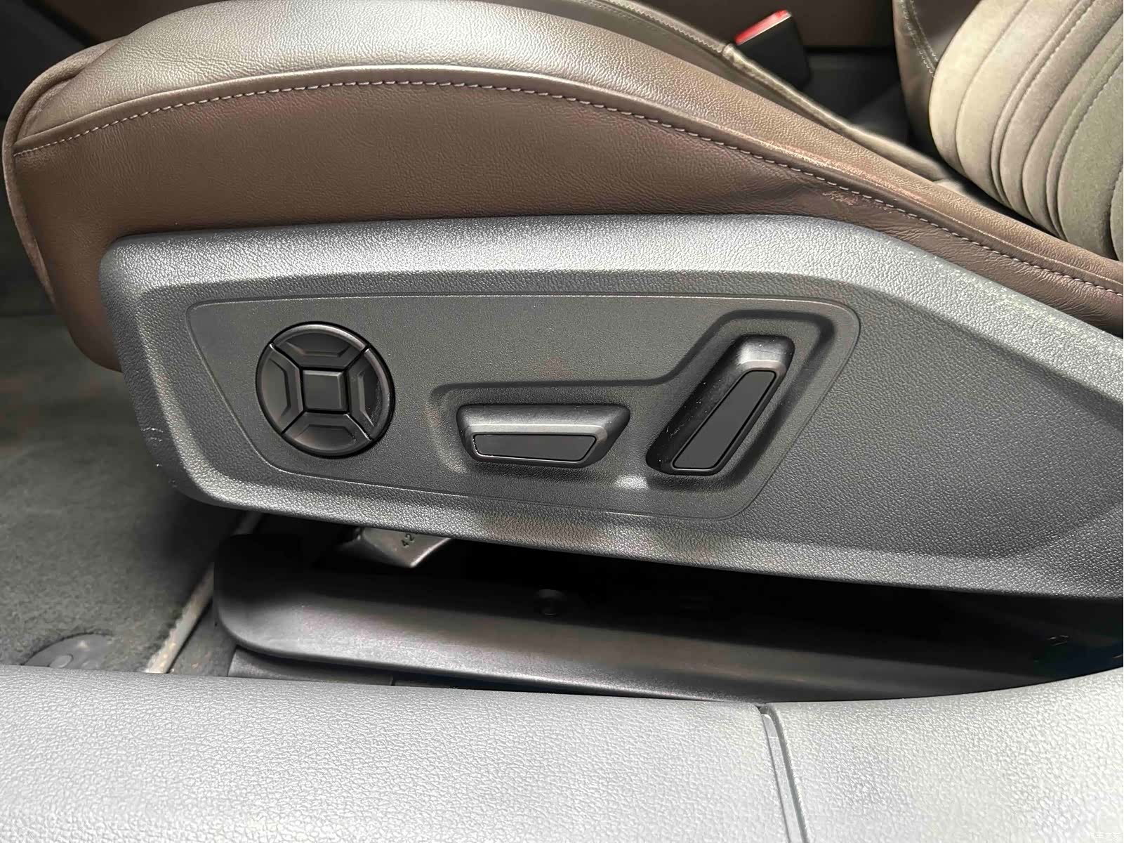 Audi A7L, 2023 12
