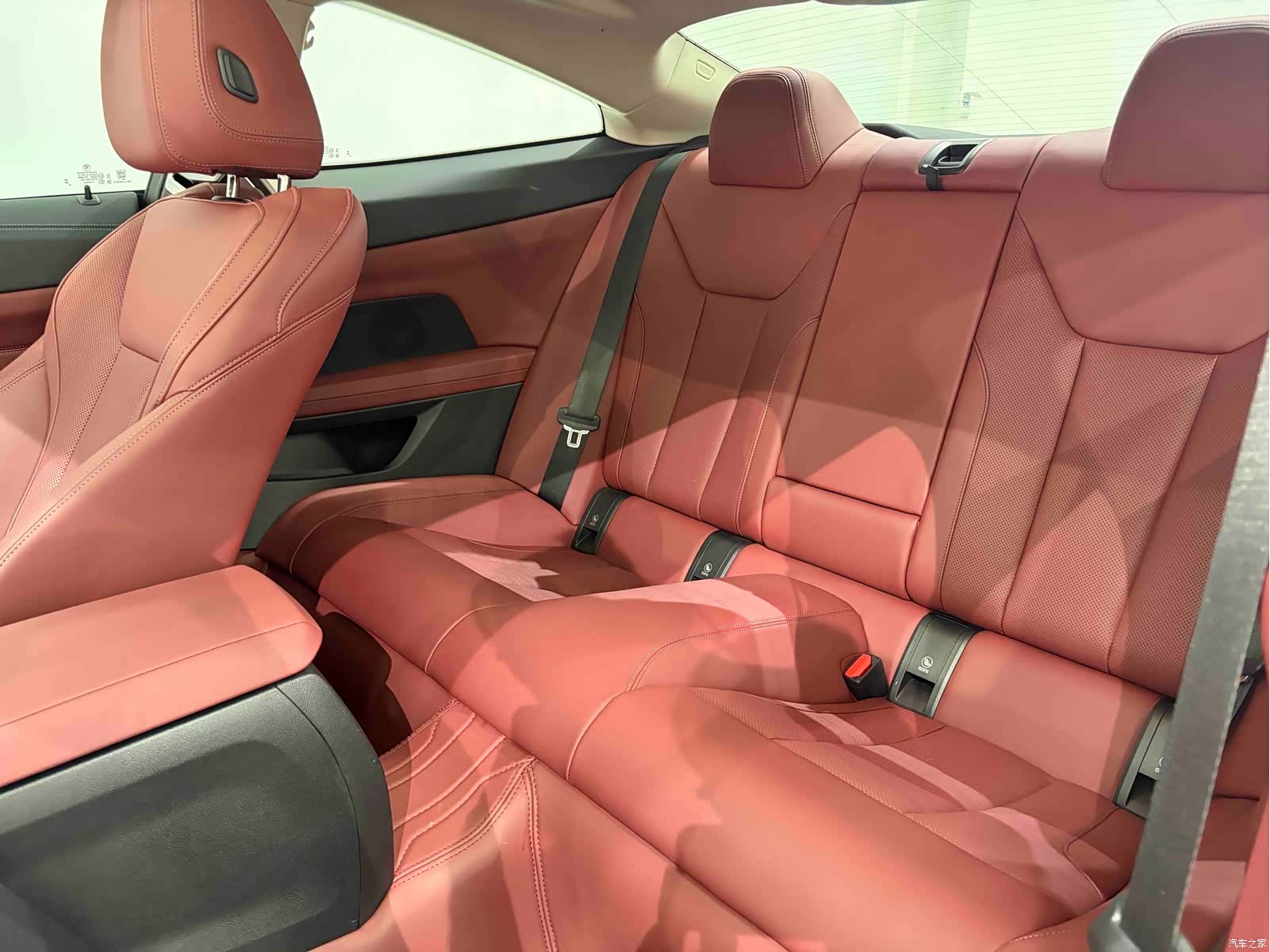 BMW 4 Series, 2025 17