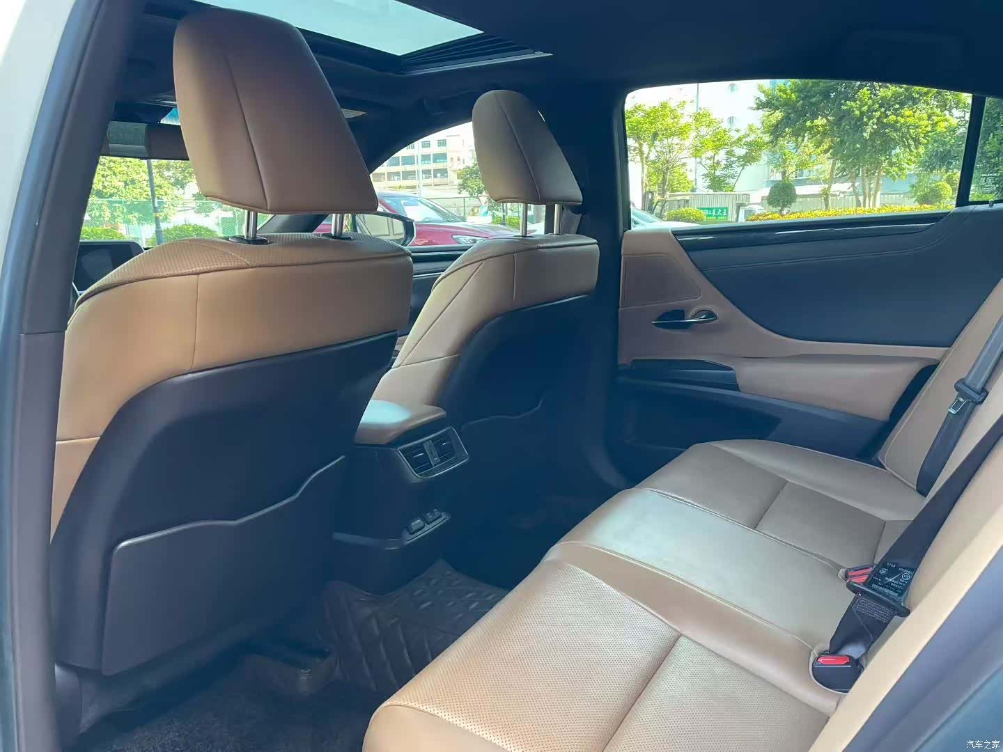 Lexus ES, 2020 6