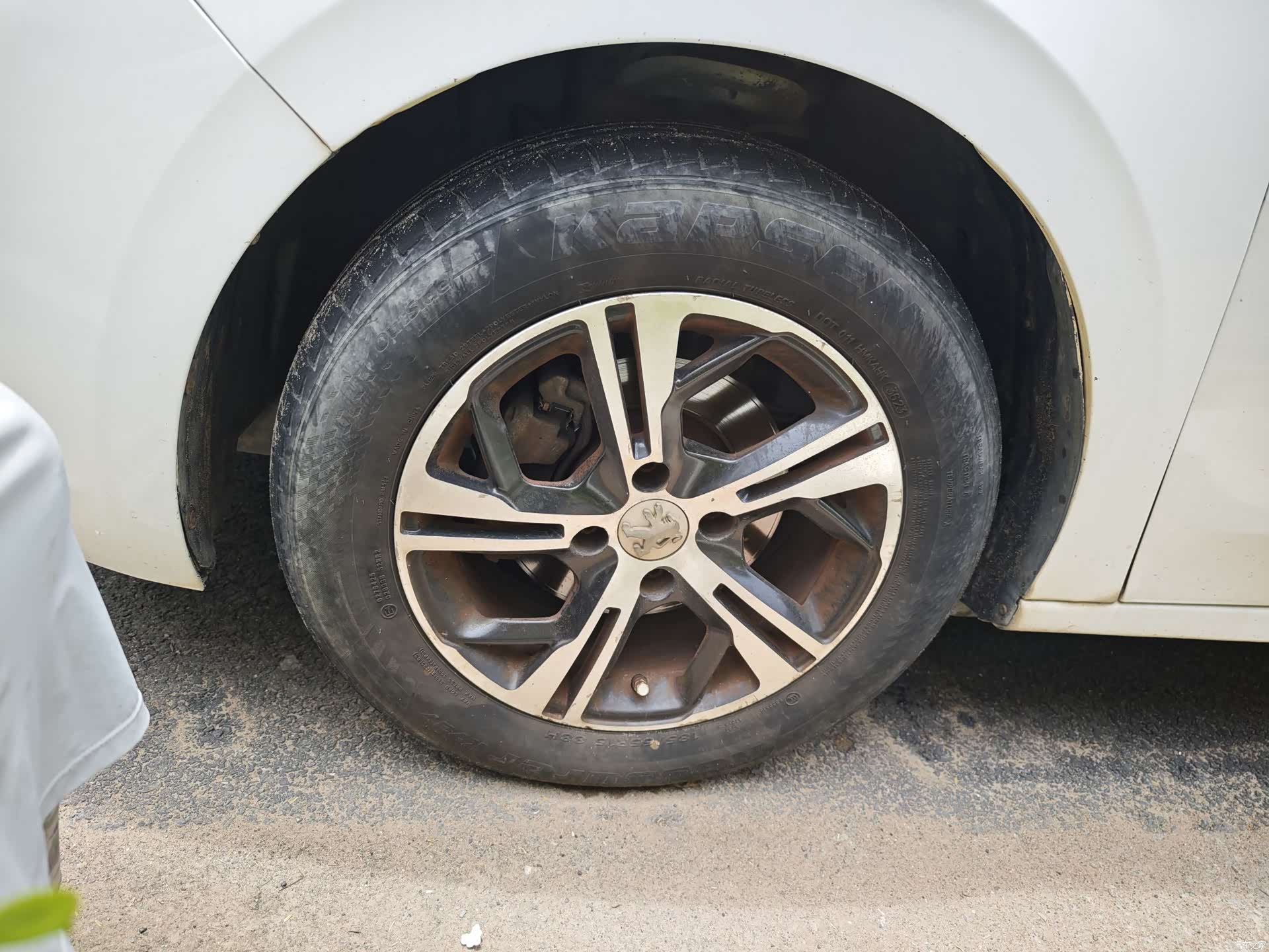Peugeot 301, 2014 13
