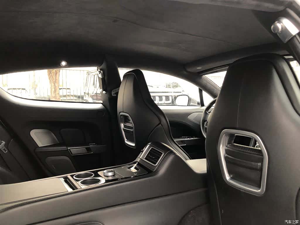 Aston Martin Rapide, 2018 17