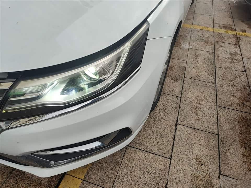 Roewe i6 Roewe i6
