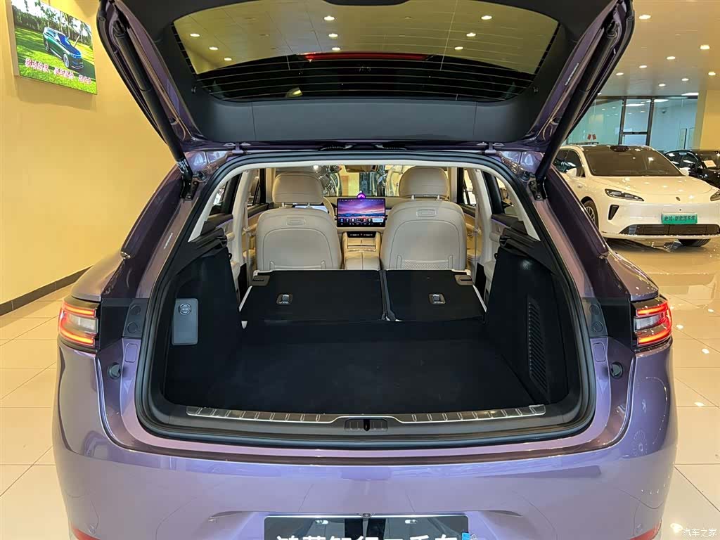AITO M5, 2025 11