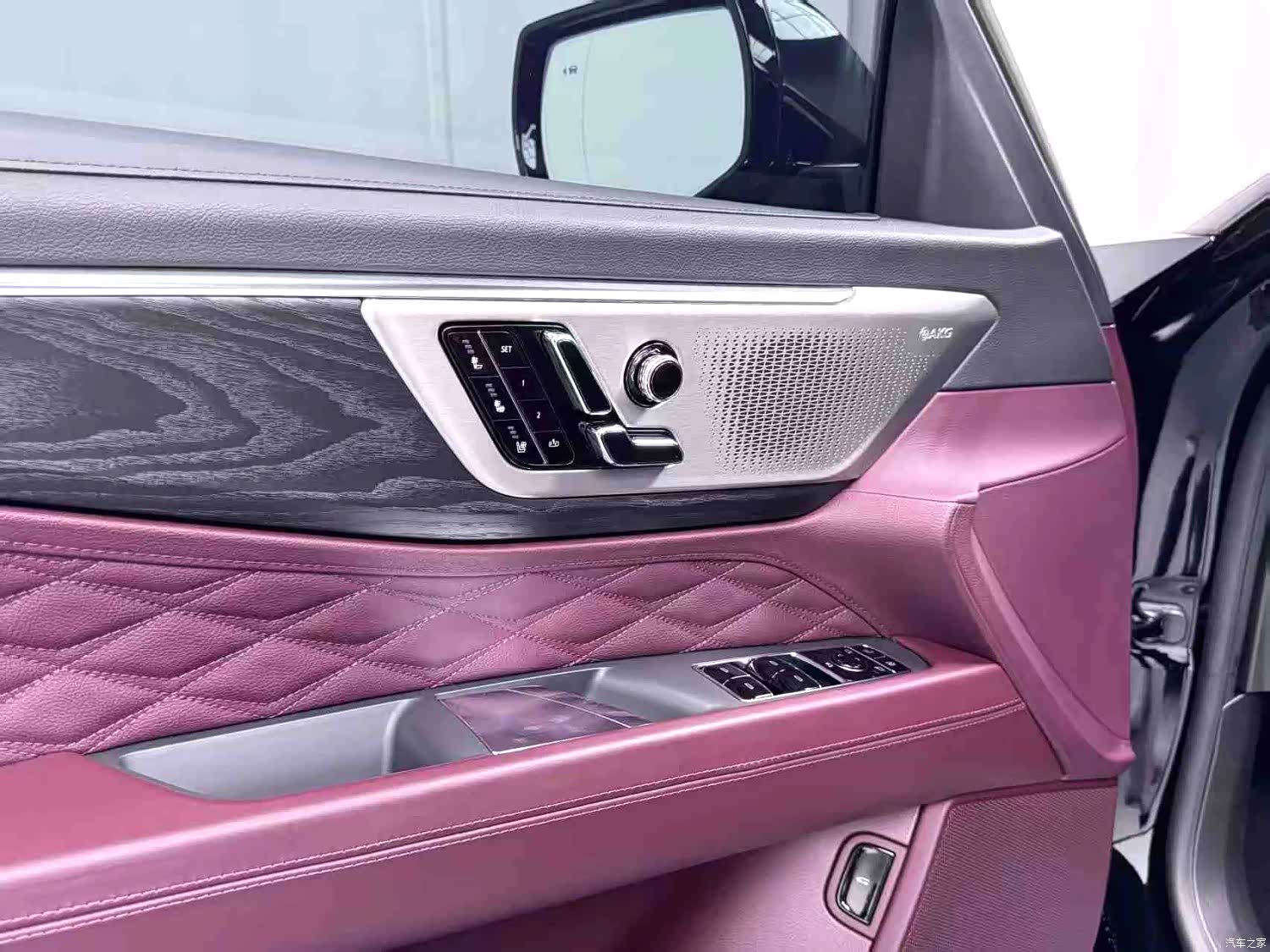 Cadillac CT6, 2023 все фото