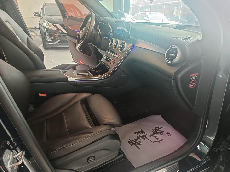 Mercedes-Benz GLC Mercedes-Benz GLC