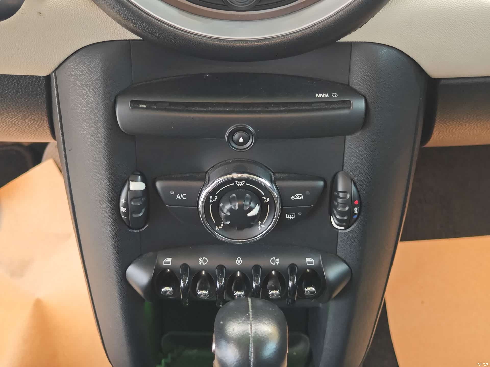 Mini Cooper, 2012 17