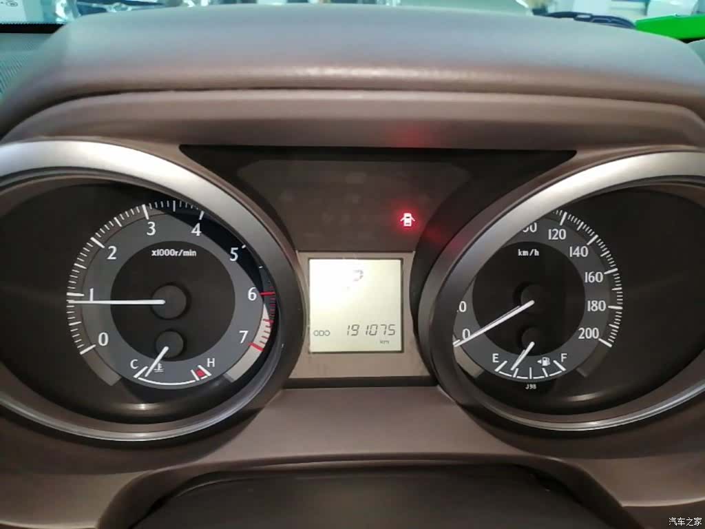 Toyota Prado, 2015 12