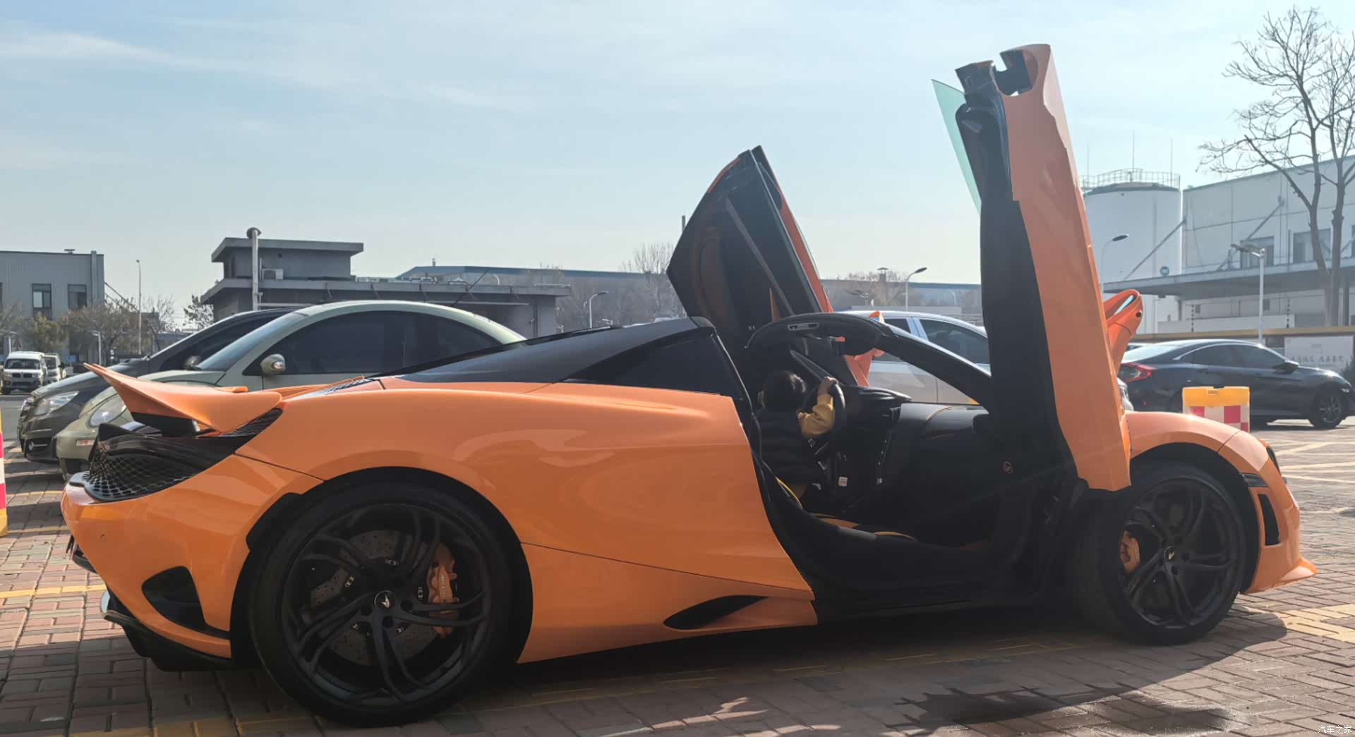 McLaren 750S, 2024 6