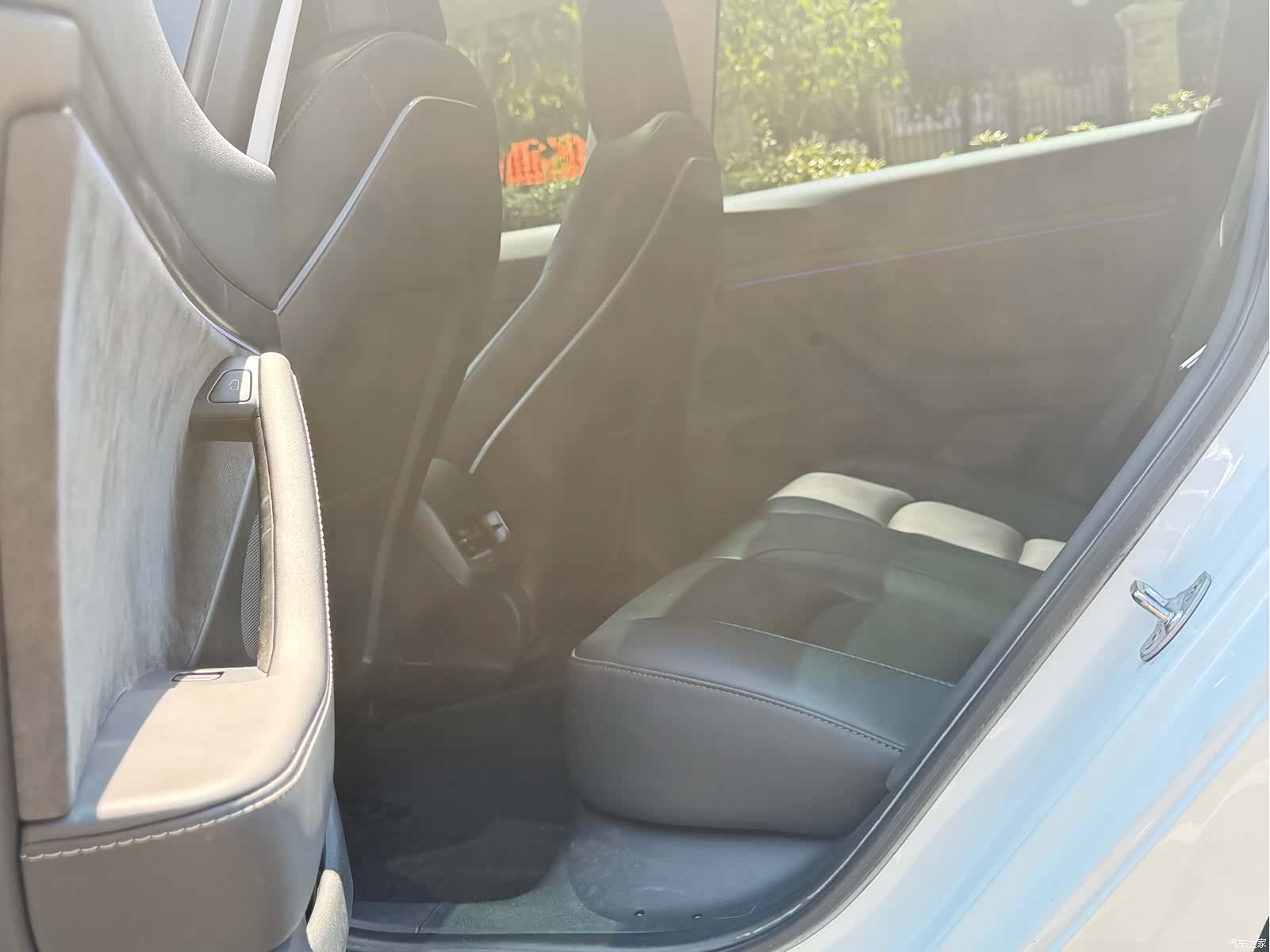 Tesla Model 3, 2023 14