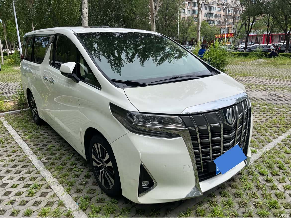 Toyota Alphard, 2018 все фото