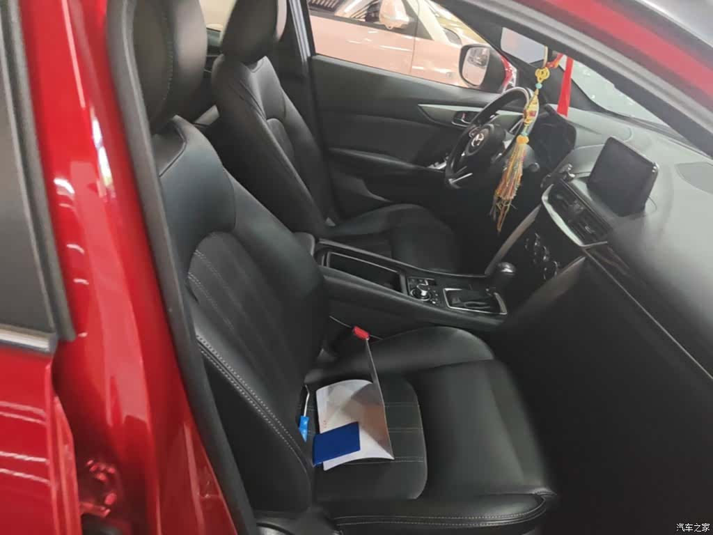 Mazda CX-4, 2019 25