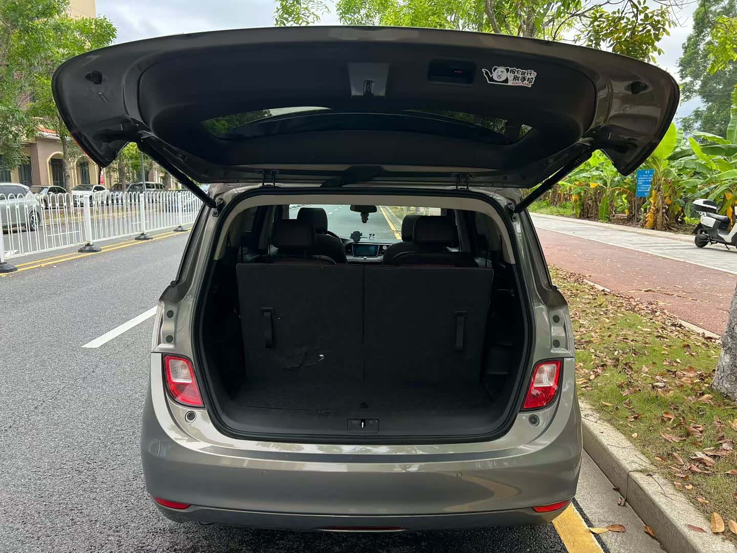 Buick GL6, 2019 4