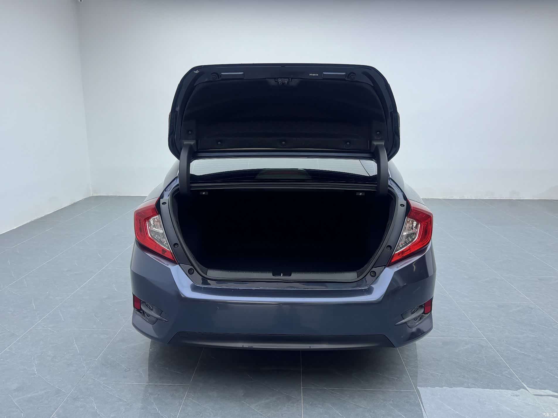 Honda Civic, 2018 11