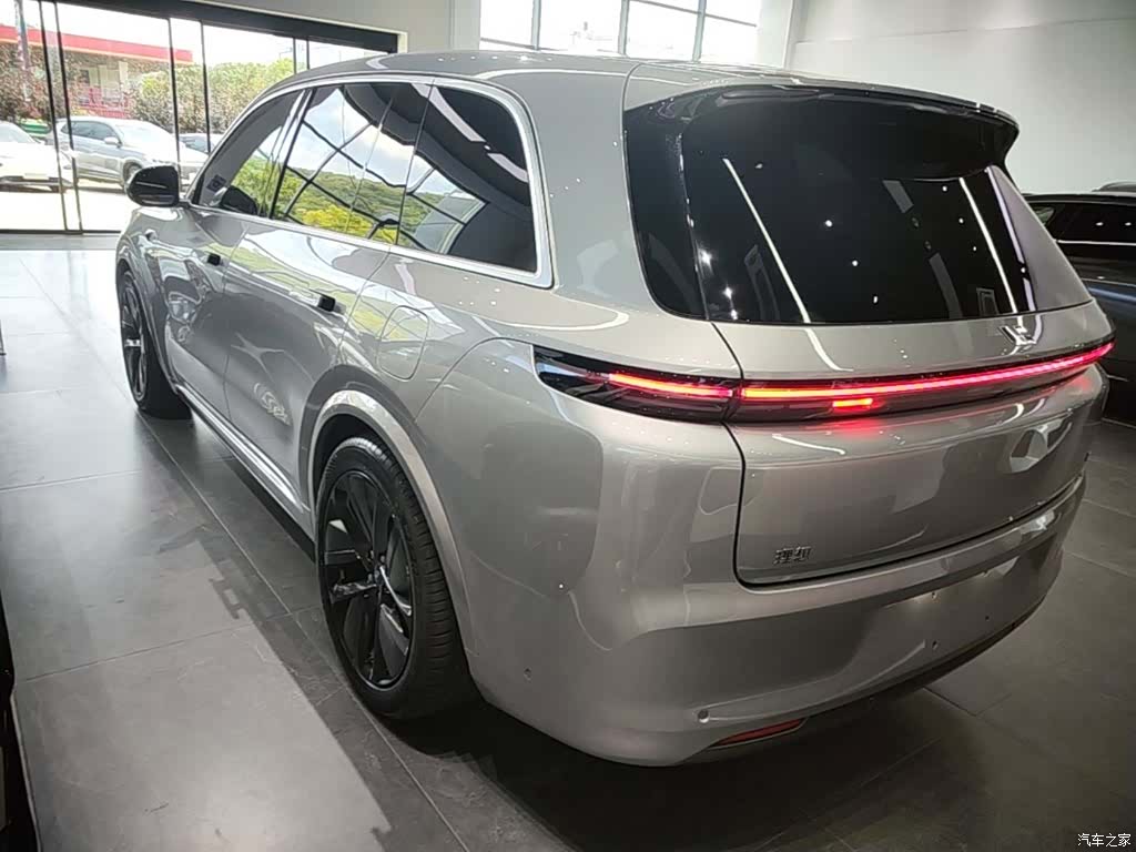 Li Auto L8, 2022 все фото
