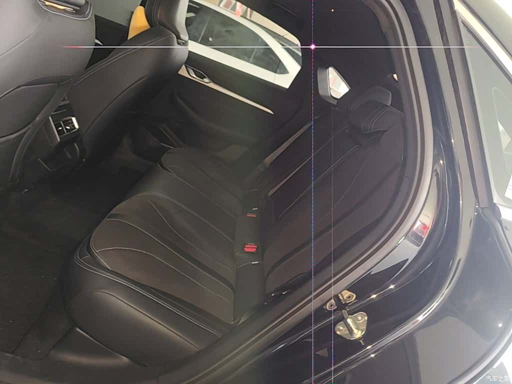 Geely Preface, 2025 17