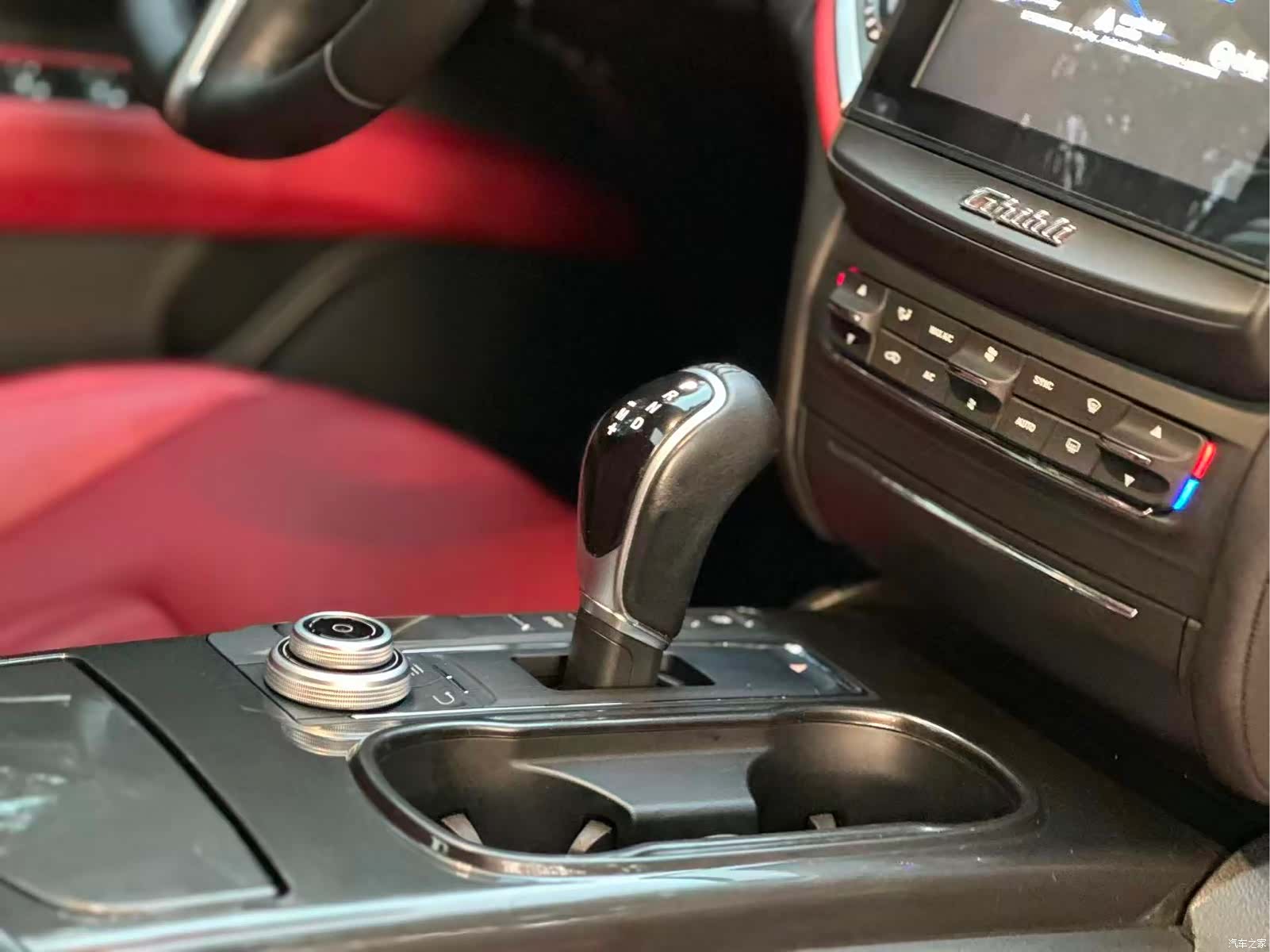 Maserati Ghibli, 2017 11
