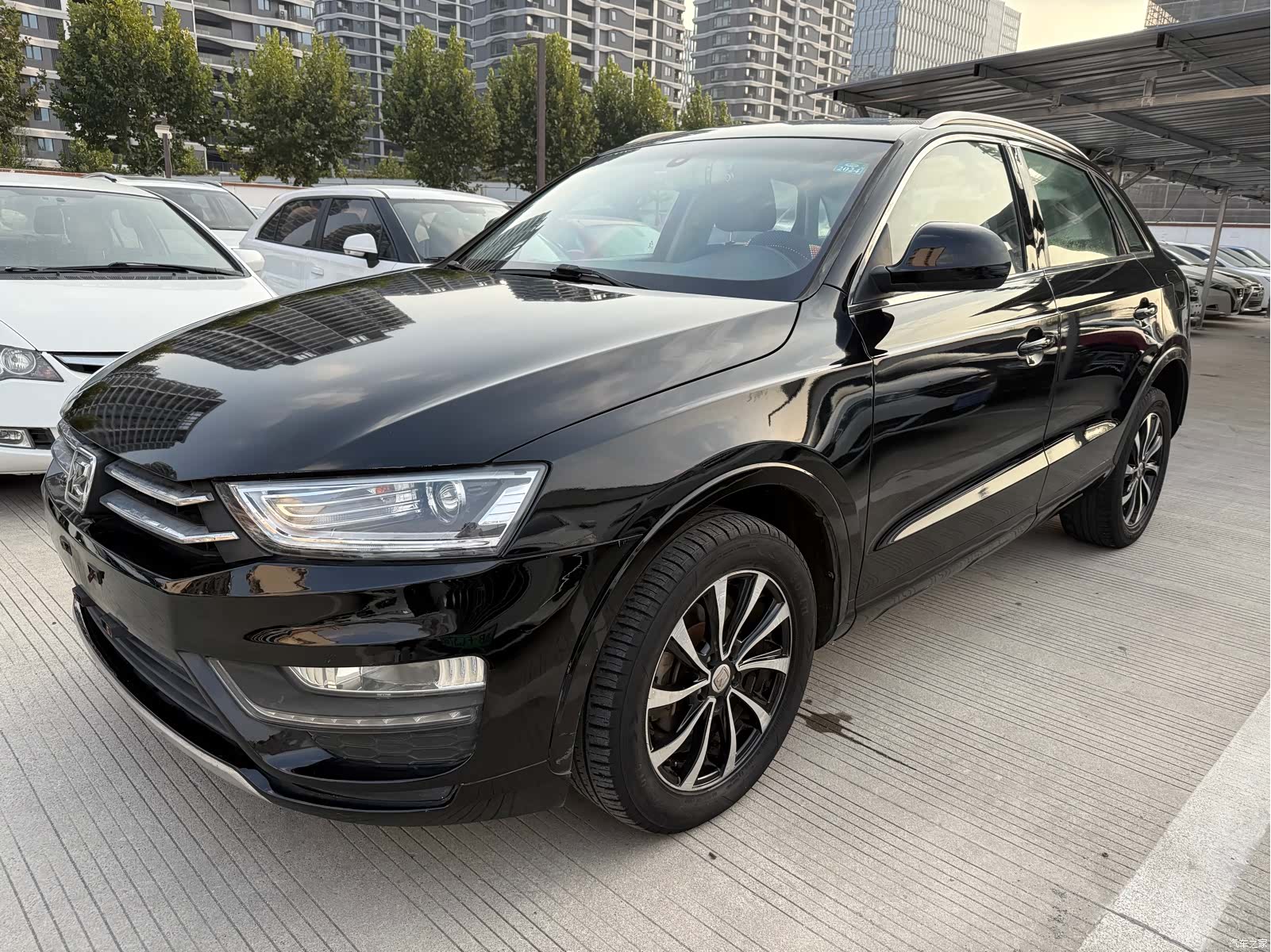 Zotye SR7, 2016 1